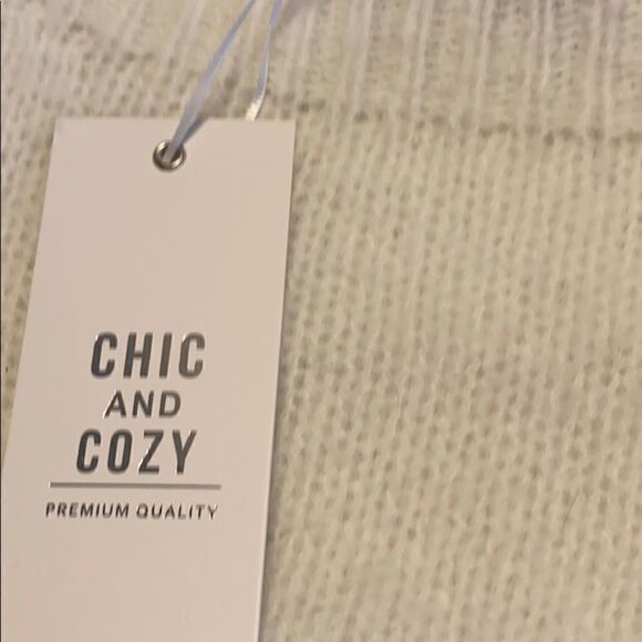 NWT Love Tree Fuzzy Off White Sweater - Picture 6 of 6